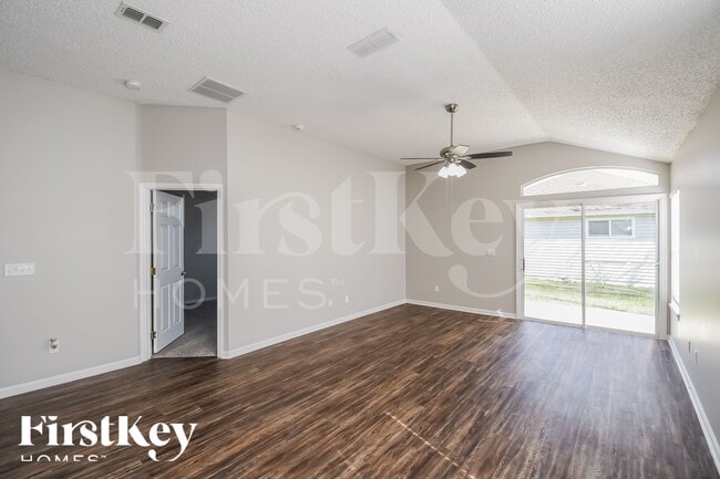 Photo - 2956 Centerwood Dr N