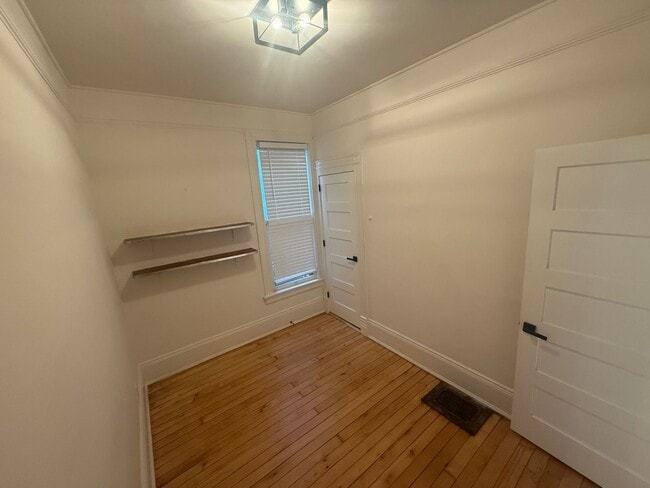 Photo - 2536 N Oakland Ave Unit 2536 N Oakland Ave