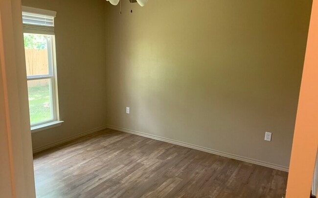 Photo - 5825 Delany Rd Unidad #5825