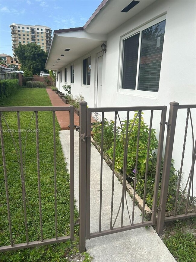 Photo - 4250 NW 3rd St Unit 4250