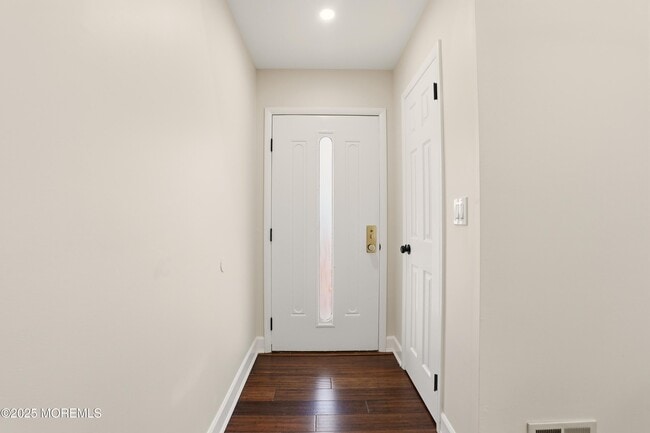 Photo - 1458 Iroquois Ct