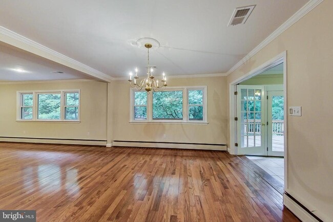 Photo - 14904 Claude Ln
