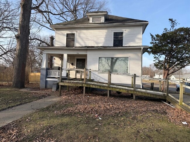 Building Photo - 716-B Robinson-