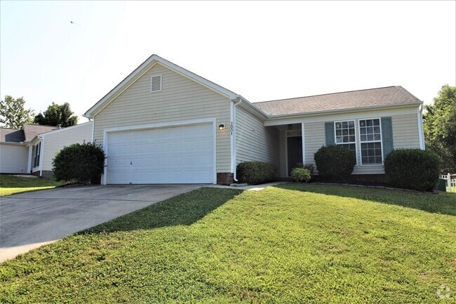 Building Photo - Charming 3-Bedroom Ranch Home in the Meriw...