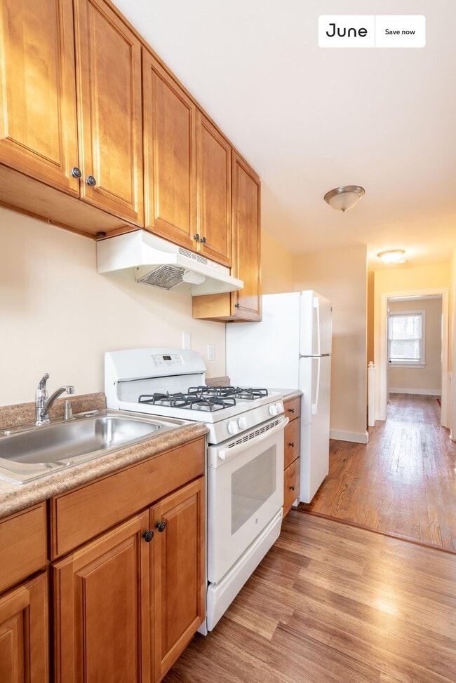 Photo - 711 Kearny St NE Unidad 2