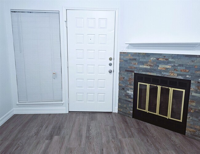 Photo - 921 Marine Dr Unidad 227