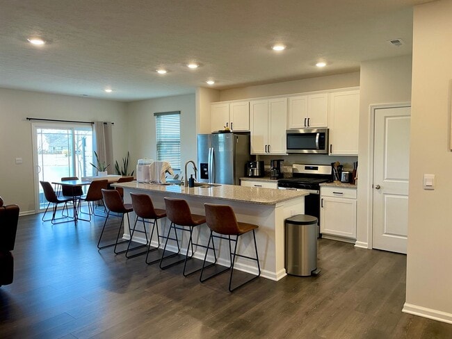 Photo - 3 Bed 2 Bath Available Now In Mccordsville!