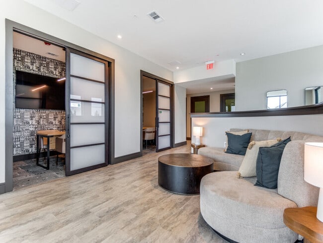 LENOX LAKE HIGHLANDS