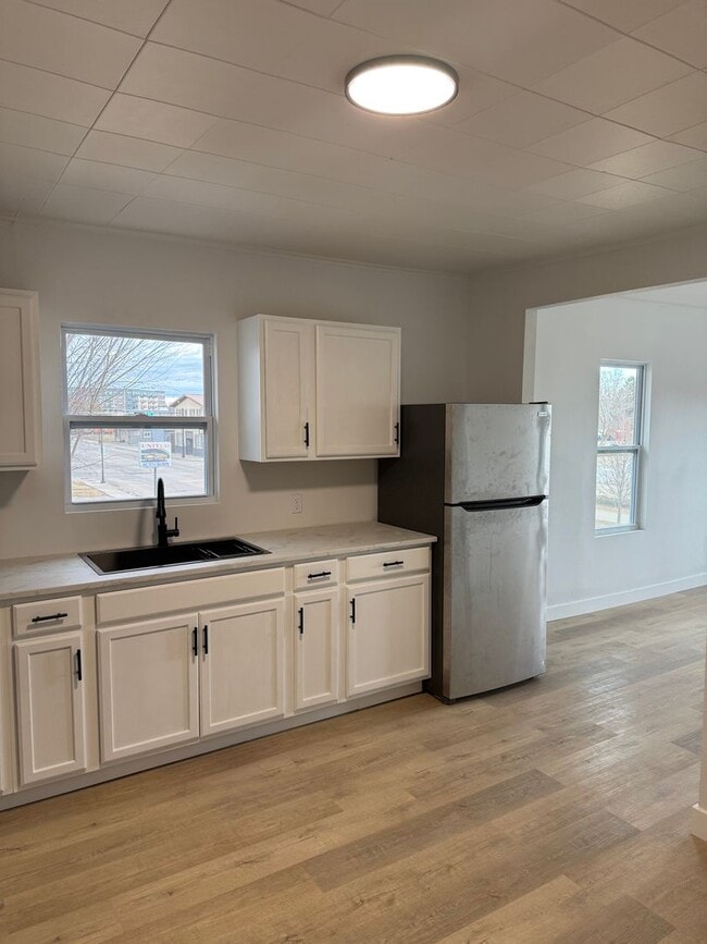 Photo - 1119 S Main St Unidad 1121 - Upper