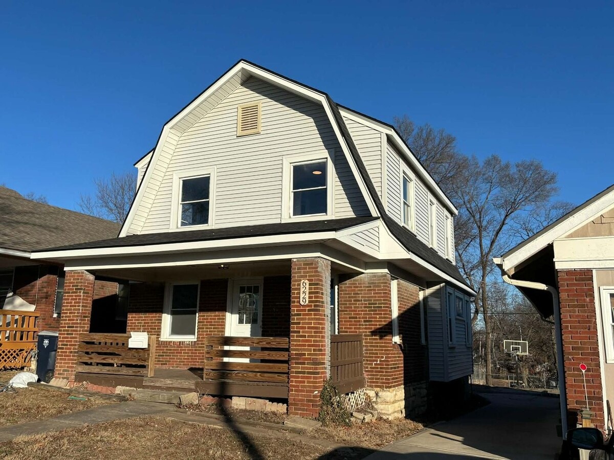 Photo - 6229 Forest Ave