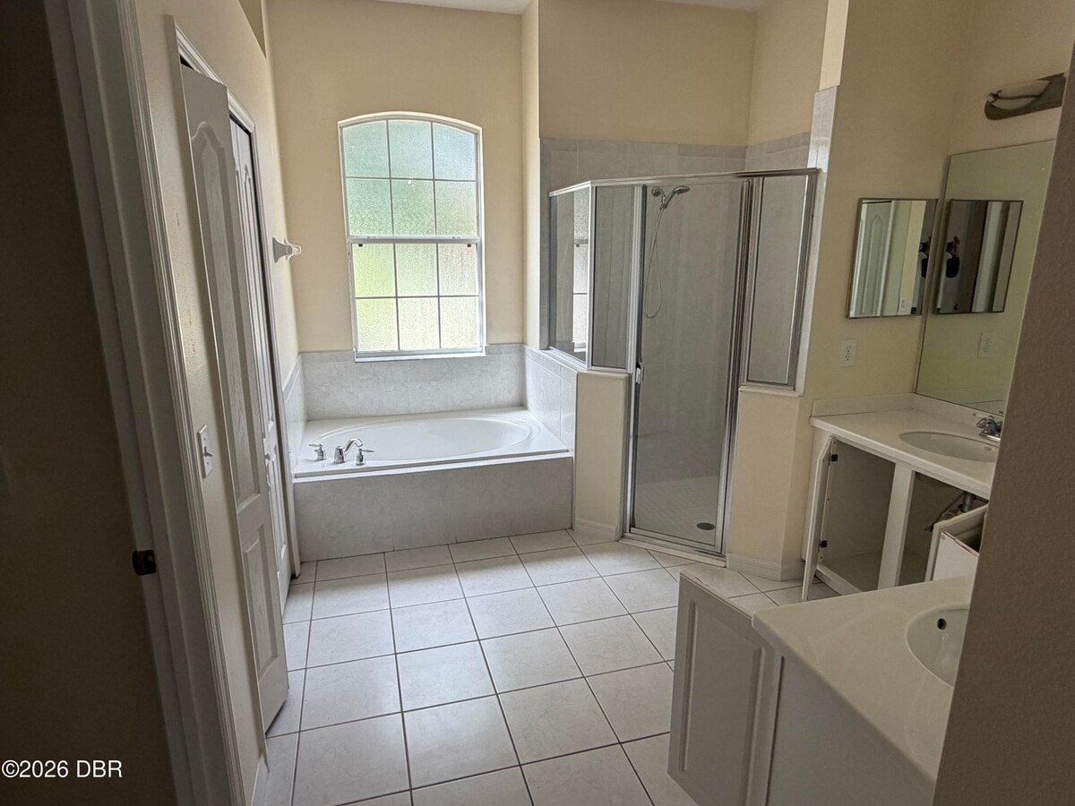 Photo - 1224 Buffing Cir SE