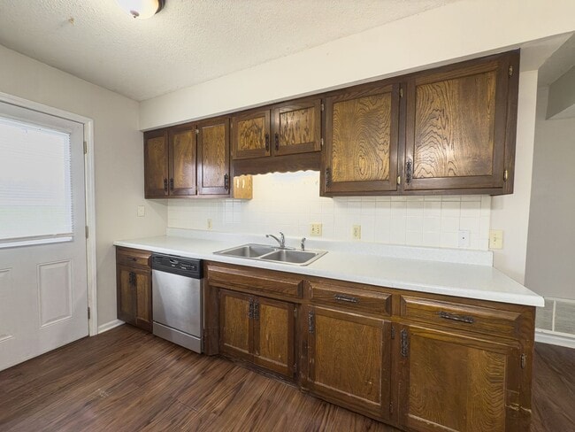 Photo - 2523-2523 E Morris Dr Unit 2521 E Morris Dr