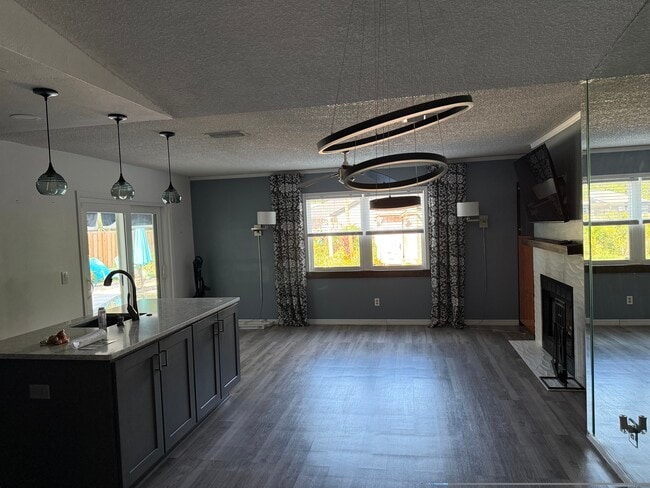 Photo - 3116 Coventry Ln