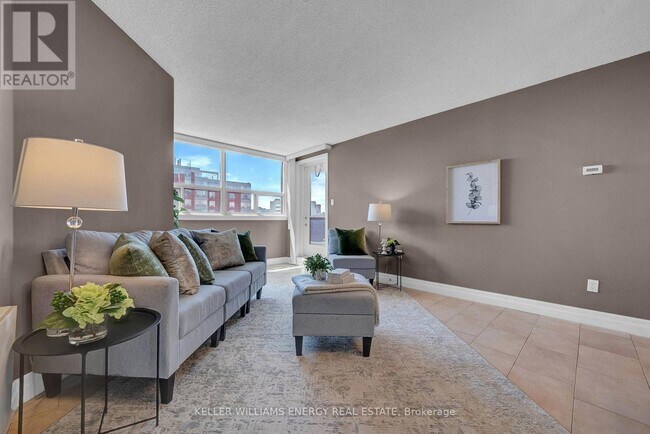 Photo - 80 Athol St E Unité 302