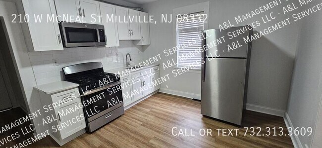 Photo - 210 W McNeal St