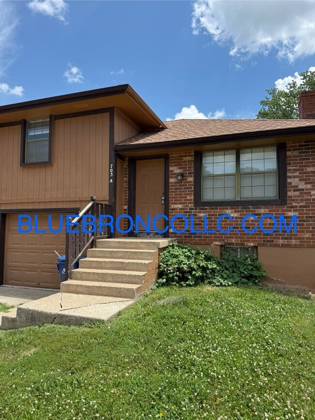 Spacious 3-Bed, 2-Bath Multi-Level Home in... - Spacious 3-Bed, 2-Bath Multi-Level Home in...