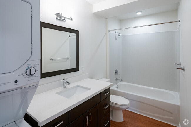 1BD, 1BA - 550-795SF - Blue Stone Apartments