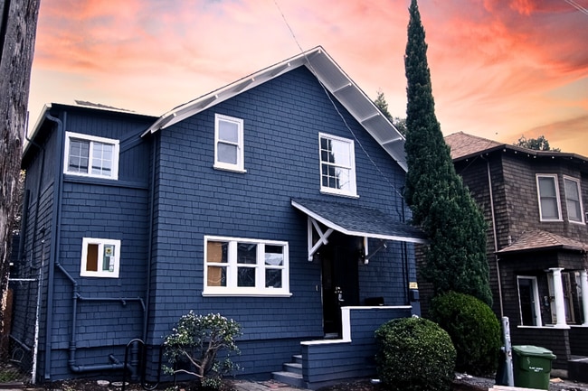 Building Photo - 2310 Haste St Unit 6x2