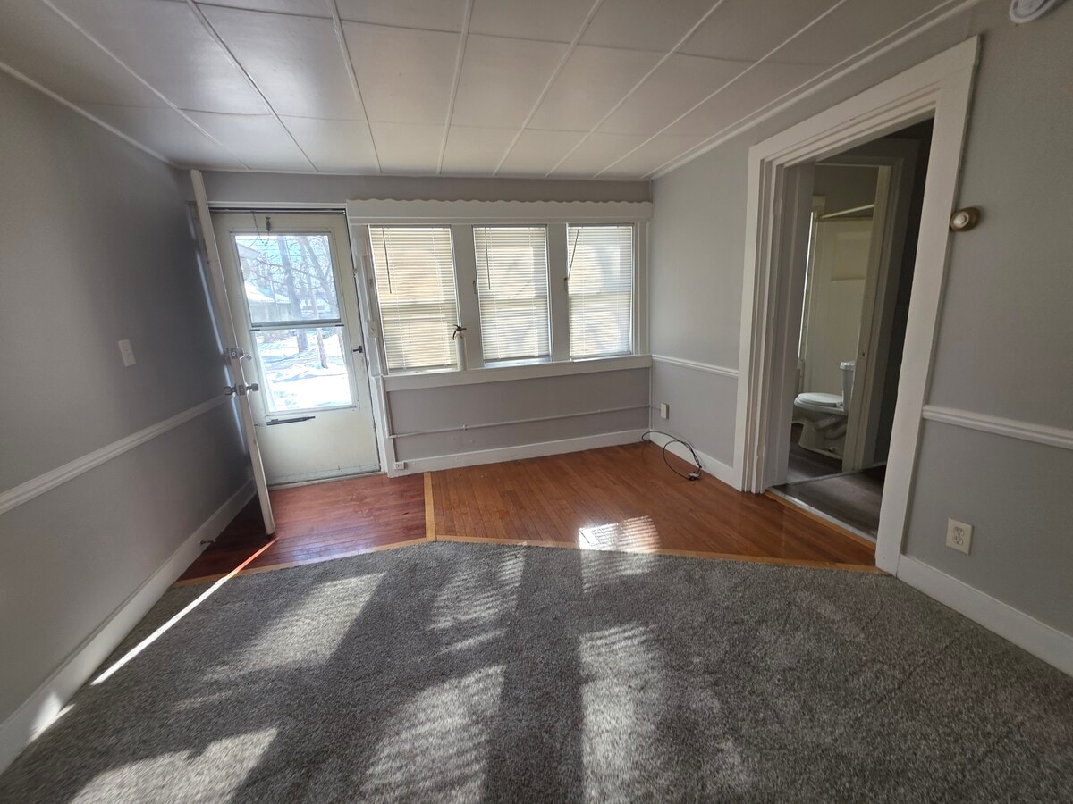 River Street Apartments - River Street Apartments