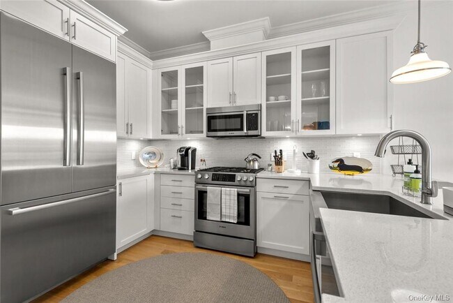 11 River St Unit 203