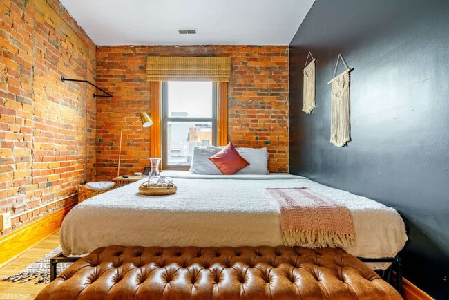 Photo - 1180 N High St Unidad ID1265610P