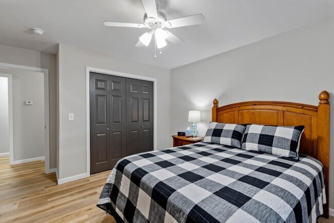 Photo - 308 E Broadway St