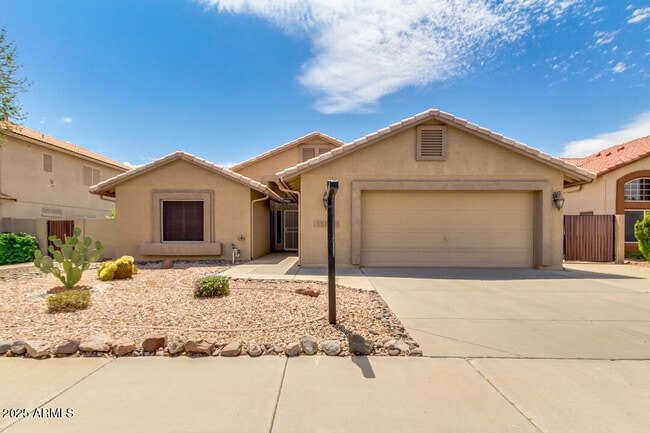 Building Photo - 15870 N 162 Ln