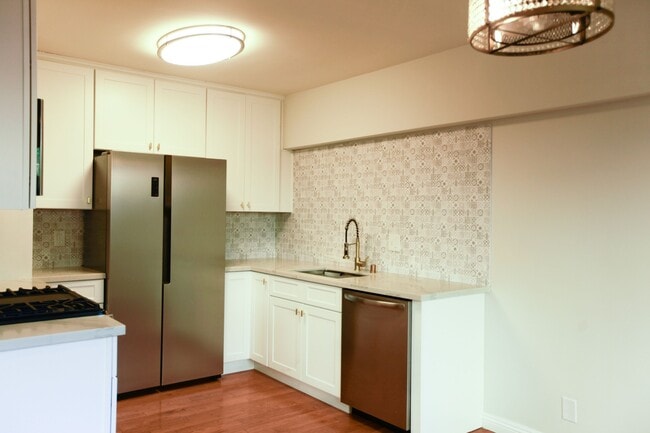 Photo - 1323 Ridgeley Dr