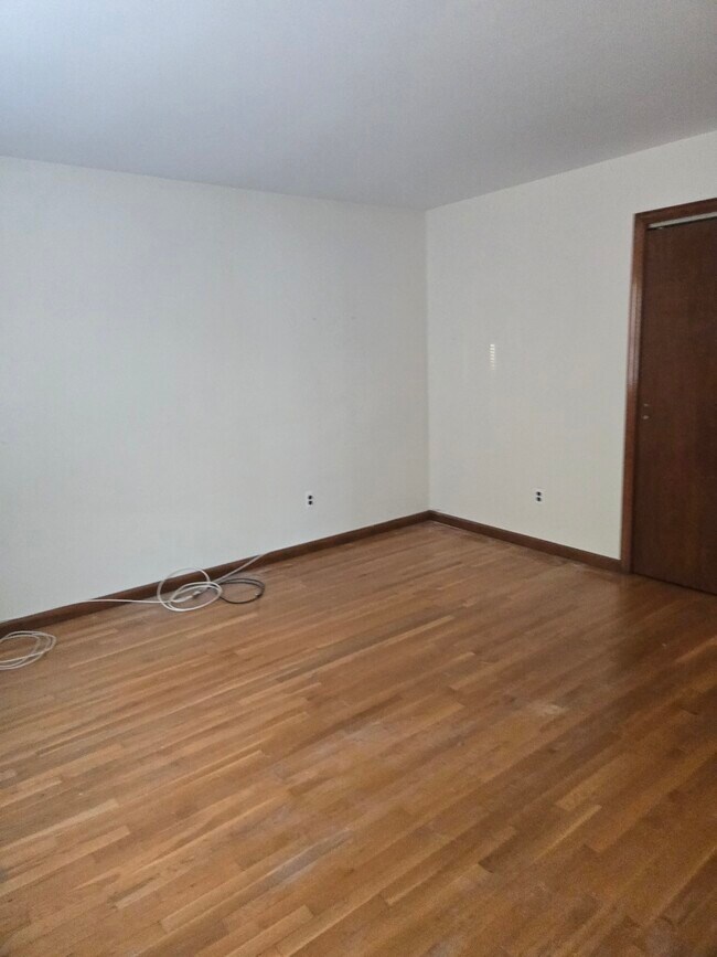 Photo - 1456 Nepperhan Ave Unit 2nd