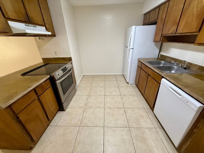 Photo - 153 Scottwood Dr SE