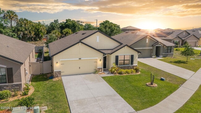 Building Photo - 548 Coyote Dr