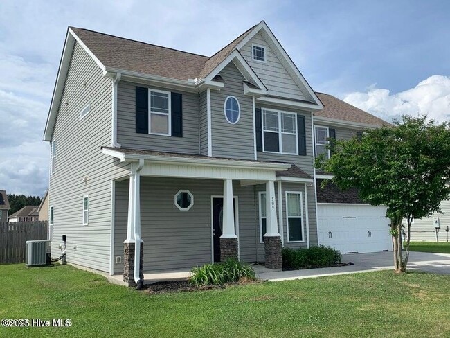 Building Photo - 509 Louvre Ln