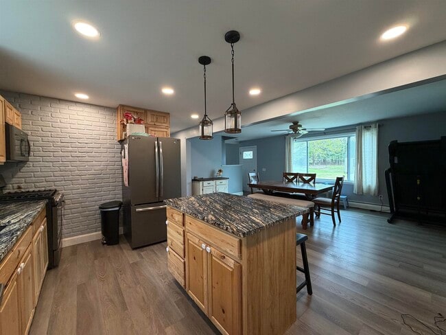 Photo - 34 B St