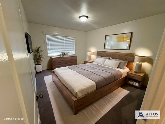 Photo - $1000 off first months rent!!  Spacious 4 bedroom 2 bath house with large backyard!