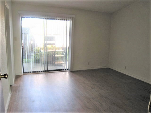 Bedroom - 925 S Church St