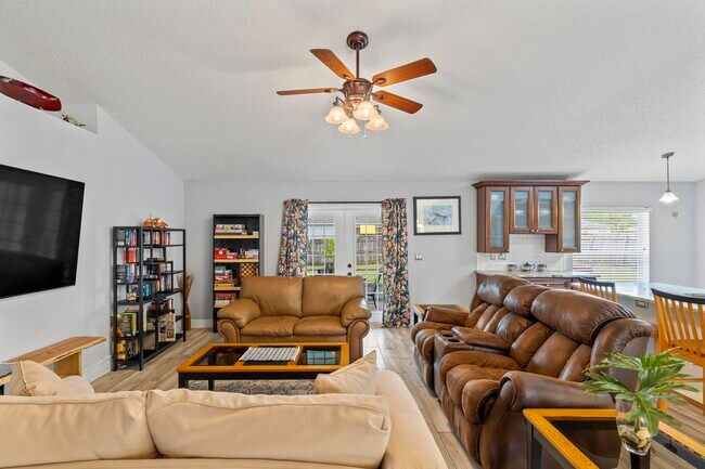 Photo - 36 Slocum Path Casa