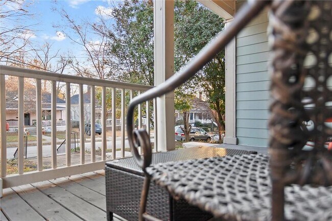 Photo - 867 Beecher St SW