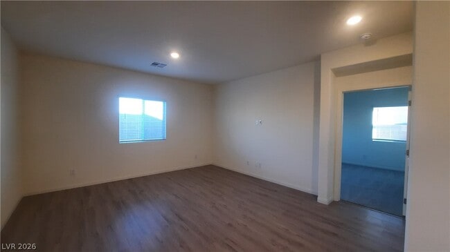 Photo - 1674 Viola Falls St
