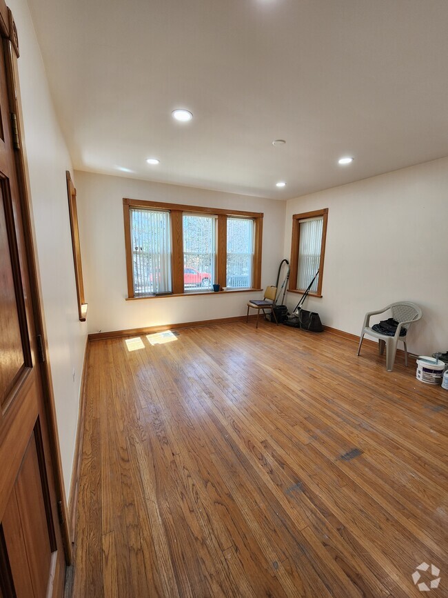 Building Photo - 4717 N Keating Ave Unit Floor 1 Rental