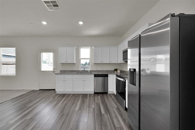 Photo - 14818 Calderon Dr