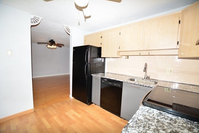 Photo - 9 Mayberry Dr Unit 1