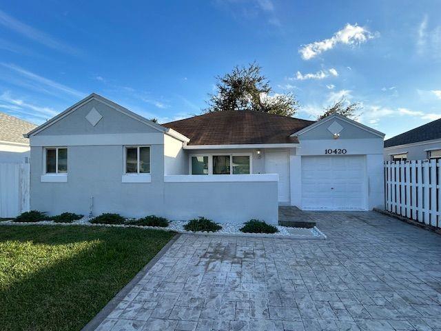 Photo - 10420 SW 207th St