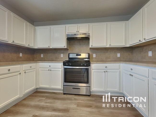 Photo - 6535 Providence View Ln