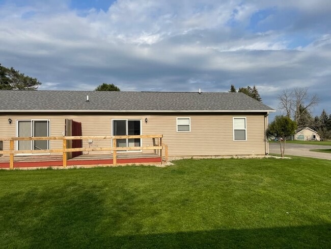 Photo - 254 N Burgess St Unidad 2