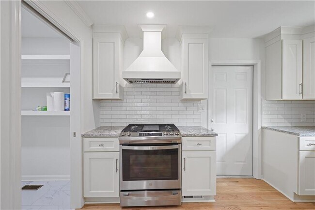 Photo - 1967 Sumter St NW