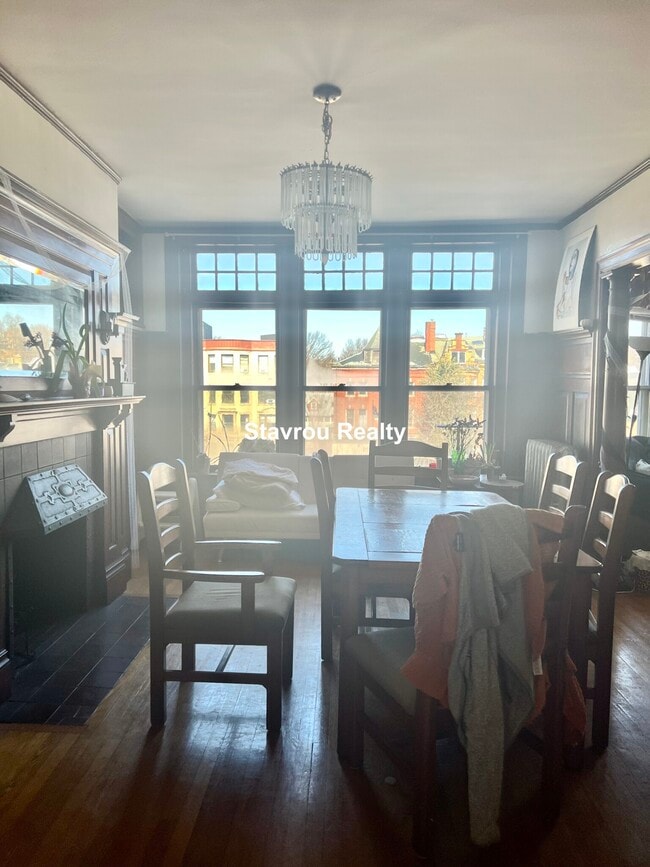 Photo - 1681 Beacon St Unit 3