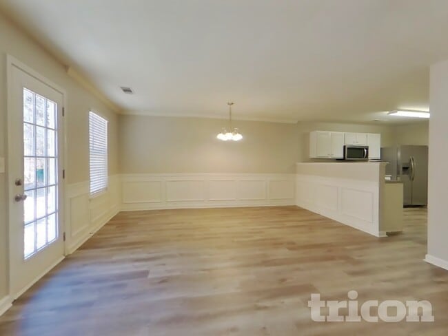 Photo - 128 Hidden Creek Dr