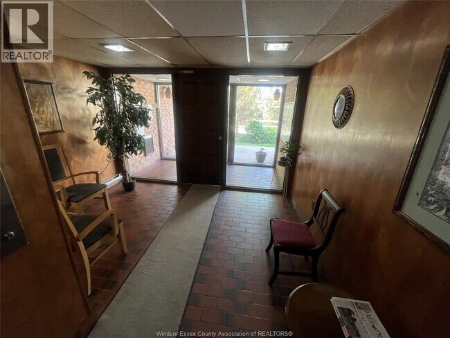 Photo - 26 Alice St N Unit 405