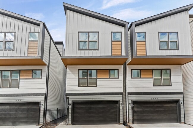 Building Photo - 2311 Eagle St