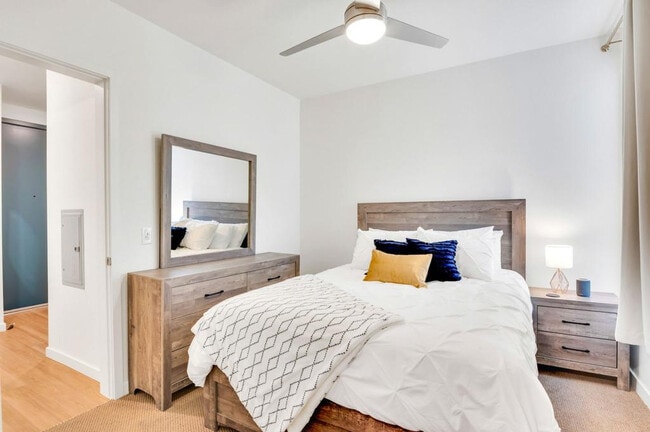 Photo - 13232 E 13th Pl Unidad FL2-ID1039101P